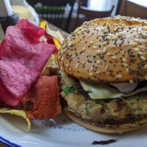Turkey Burger with vegetable chips
